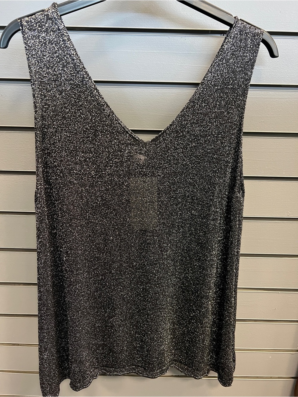 Metallic V-Neck Sleeveless Tank Top - Black